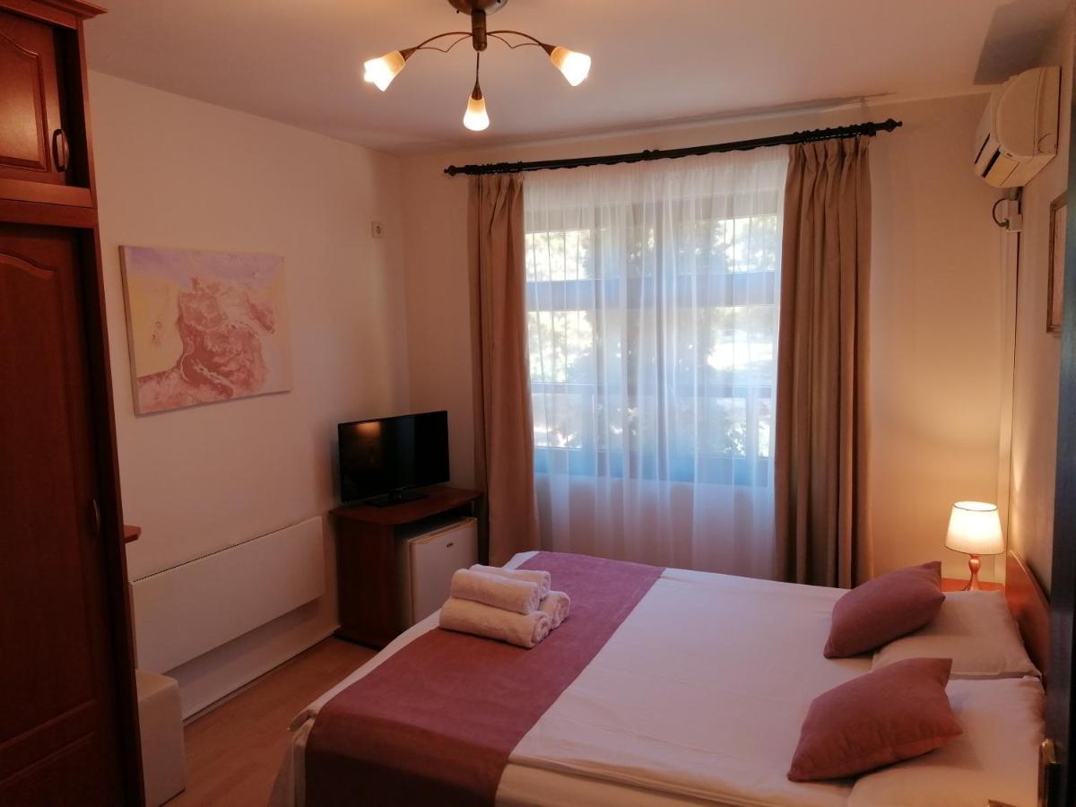 Petkov Family Hotel 블라고에프그라드 외부 사진