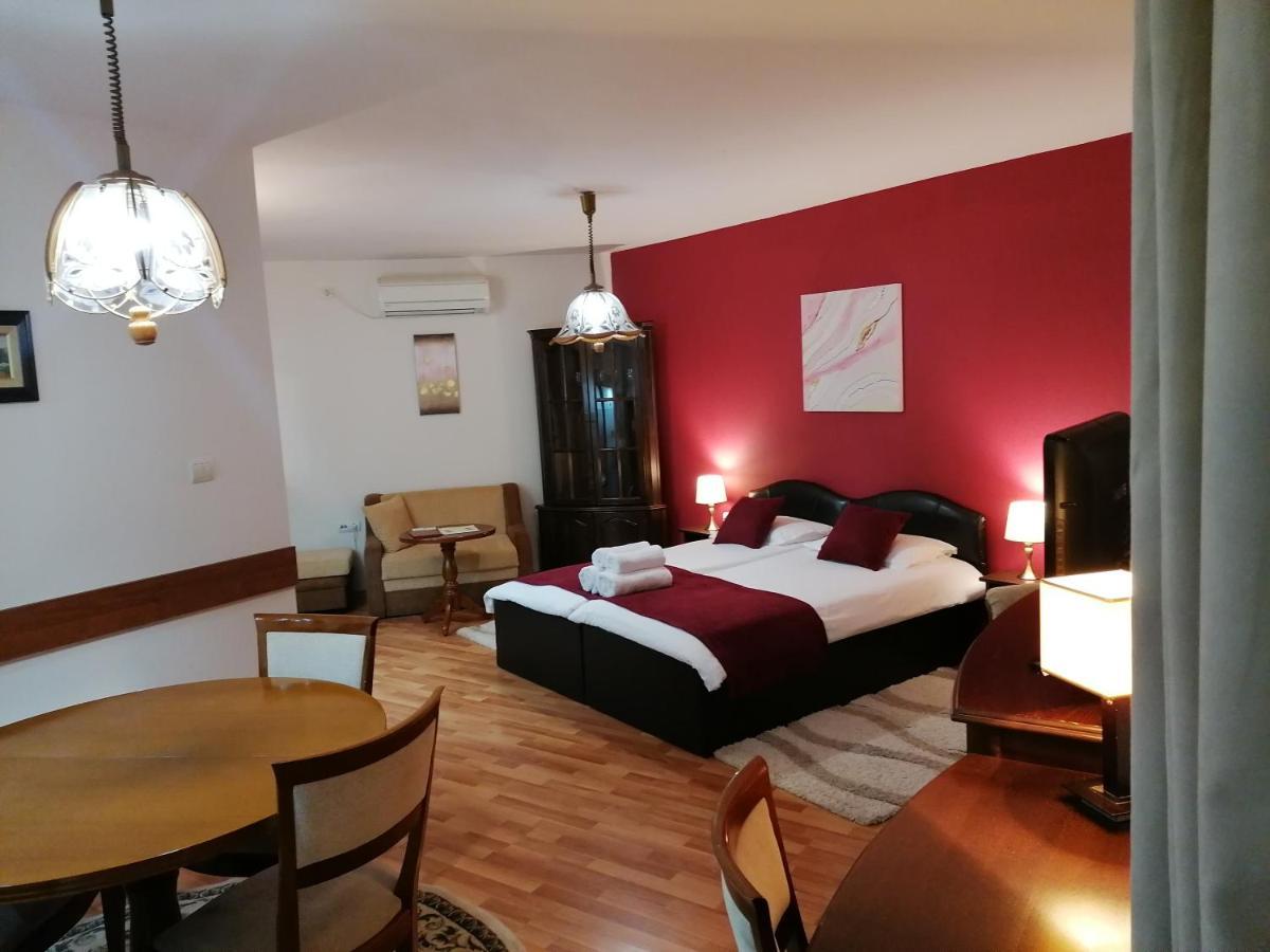 Petkov Family Hotel 블라고에프그라드 외부 사진